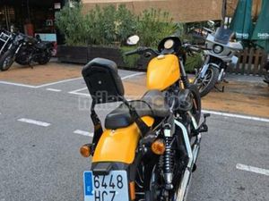 HARLEY DAVIDSON - SPORTSTER 883