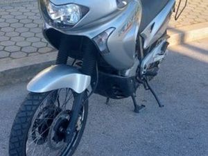 HONDA TRANSALP 650XL DE 2005 MAFAMUDE E VILAR DO PARAÍSO