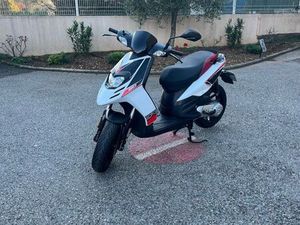 SCOOTER APRILIA SR50 MOTARD