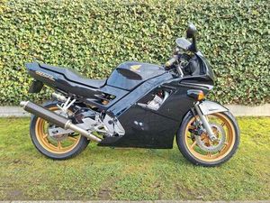 ② HONDA CBR600 F