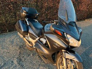 ② HONDA PAN EUROPEAN ST1300