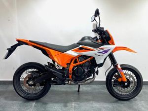 KTM 390 SMCR 2025 390 CM3 | MOTO SUPER MOTARD | 550 KM | 06300 NICE