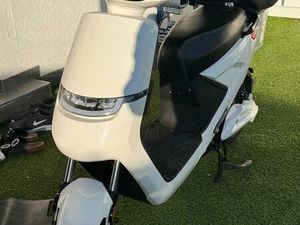 E ROLLER MOPED UK MODEN MOKICK 45KM/H ELEKTRISCH *TAUSCH*