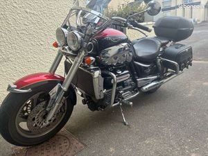TRIUMPH ROCKET 3 CLASSIC