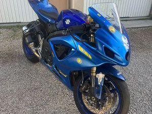 600 GSXR PISTE AVEC CARTE GRISE