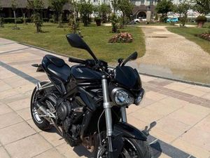 STREET TRIPLE S 660