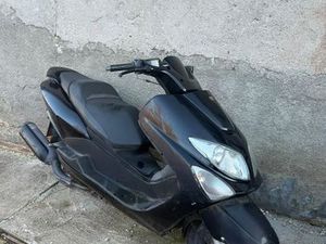 YAMAXA MAJESTY 125 С. ЛОБОШ