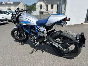 DUCATI SCRAMBLER CAFÉ RACER