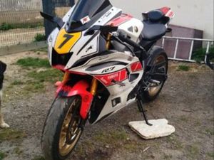 YAMAHA YZF R7