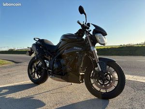 TRIUMPH SPEED TRIPLE 2011 ABS
