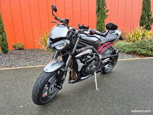 TRIUMPH STREET TRIPLE 765 RS