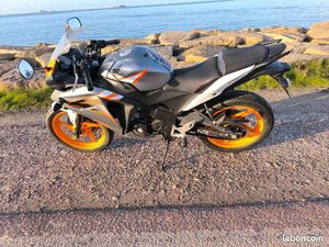 VEND MOTO HONDA 125 CBR-R