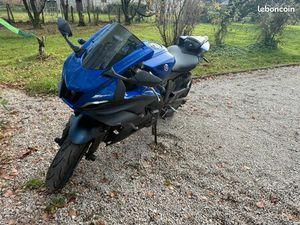 YAMAHA R7 A2