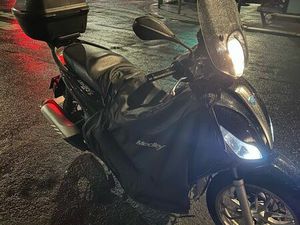 MEDLAY ABS 125 À VENDRE TRÈS PROPRE RIEN À PRÉVOIR CONTACTER MOI EN PRIVER POUR PLUS D’INFO