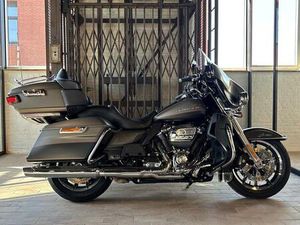 ② HARLEY-DAVIDSON TOURING ULTRA LIMITED FLHTK