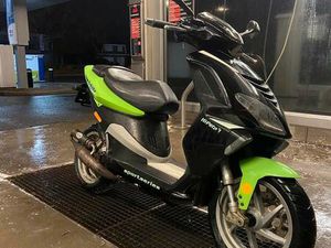② PIAGGIO NRG POWER DD B KLASSE