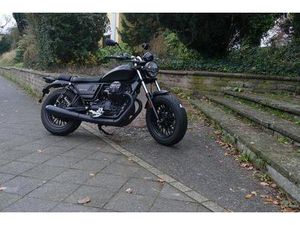 MOTO GUZZI V 9 BOBBER