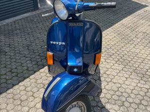 WUNDERSCHÖNE VESPA PX 125 IN GUTE HÄNDE ZU GEBEN