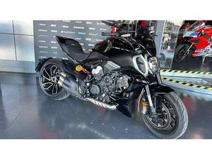 DUCATI DIAVEL V4