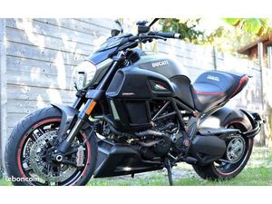 DUCATI DIAVEL CARBON 2017