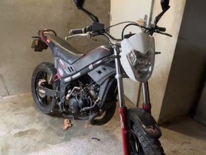 VENDS OU ÉCHANGE RIEJU TANGO