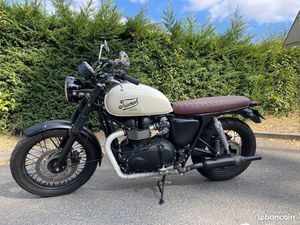 TRIUMPH BONNEVILLE T100