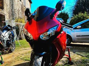 HONDA CBR 1000 RR
