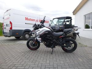 BENELLI TRK 702 VORFÜHRER INCL. 3 TLG. ALUMINIUMKOFFERSATZ