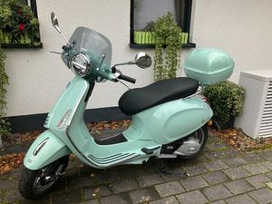 VESPA PRIMAVERA 125 CCM E5+ MINT GRÜN MIT SCHEIBE & TOPCASE