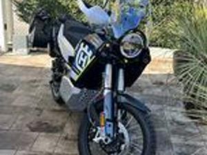 HUSQUARNA 901 EXPEDITION 2025