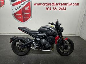 2022 TRIUMPH TRIDENT 660 MATT JET BLACK AND SILVER ICE 660