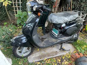 SKUTER ELEKTRYCZNY RETRO DEFEKT