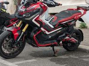 HONDA X-ADV 750 ROSSO SPECIAL EDITION