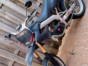 MOTO 50 CC DERBI SANDA SM-X RACE EURO 3 ANNÉE 2009 PRIX 800