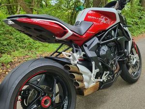 MV AGUSTA BRUTALE 800RR - 140 CH