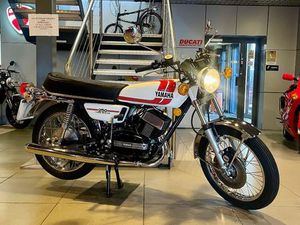 YAMAHA RD250 250 CC