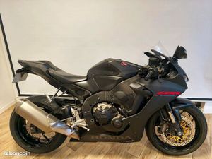 HONDA CBR 1000 RR