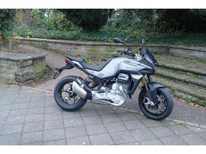 MOTO GUZZI V 100 MANDELLO