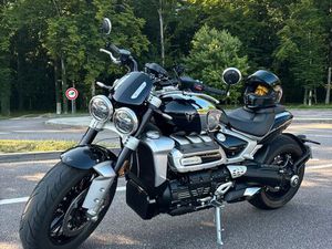 TRIUMPH ROCKET 3 R – CHROME EDITION – IMMAT. 03/06/2024 – 3 600 KM – GARANTIE TRIUMPH 6 MOIS