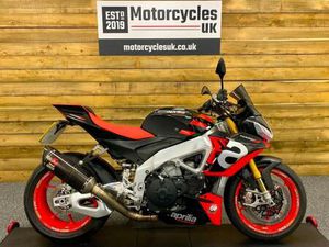 2021 APRILIA TUONO V4 1100 FACTORY, AKRAPOVIČ EXHAUST, ONLY 5,105 MILES, FSH