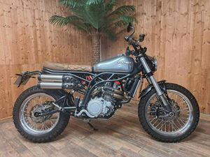CCM MAVERICK INFINITE - 847 MILES - IMMACULATE CONDITION