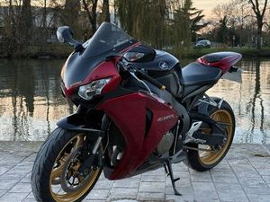CBR 1000 RR FIREBLADE