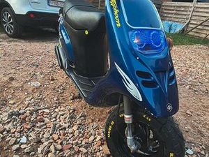 ② PIAGGIO TYPHOON 125 CC