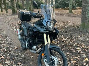 ② YAMAHA TENERE 700