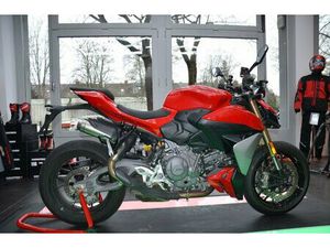 DUCATI STREETFIGHTER V2