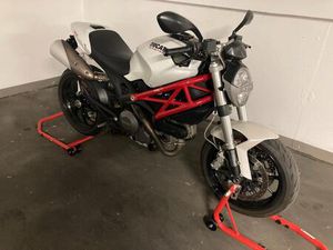 DUCATI MONSTER 796