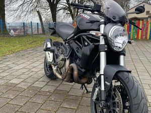 DUCATI MONSTER 821 DARK