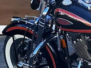HARLEY-DAVIDSON HERITAGE SPRINGER