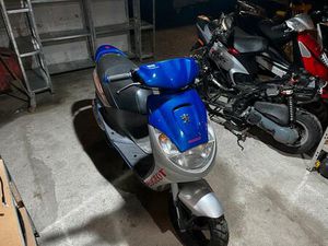 PEUGEOT VIVACITY 50 CCM ROLLER ERSATZTEILSPENDER