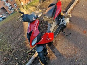 APRILLIA SR50R 750 MORGEN IST ER WIEDER RAUS